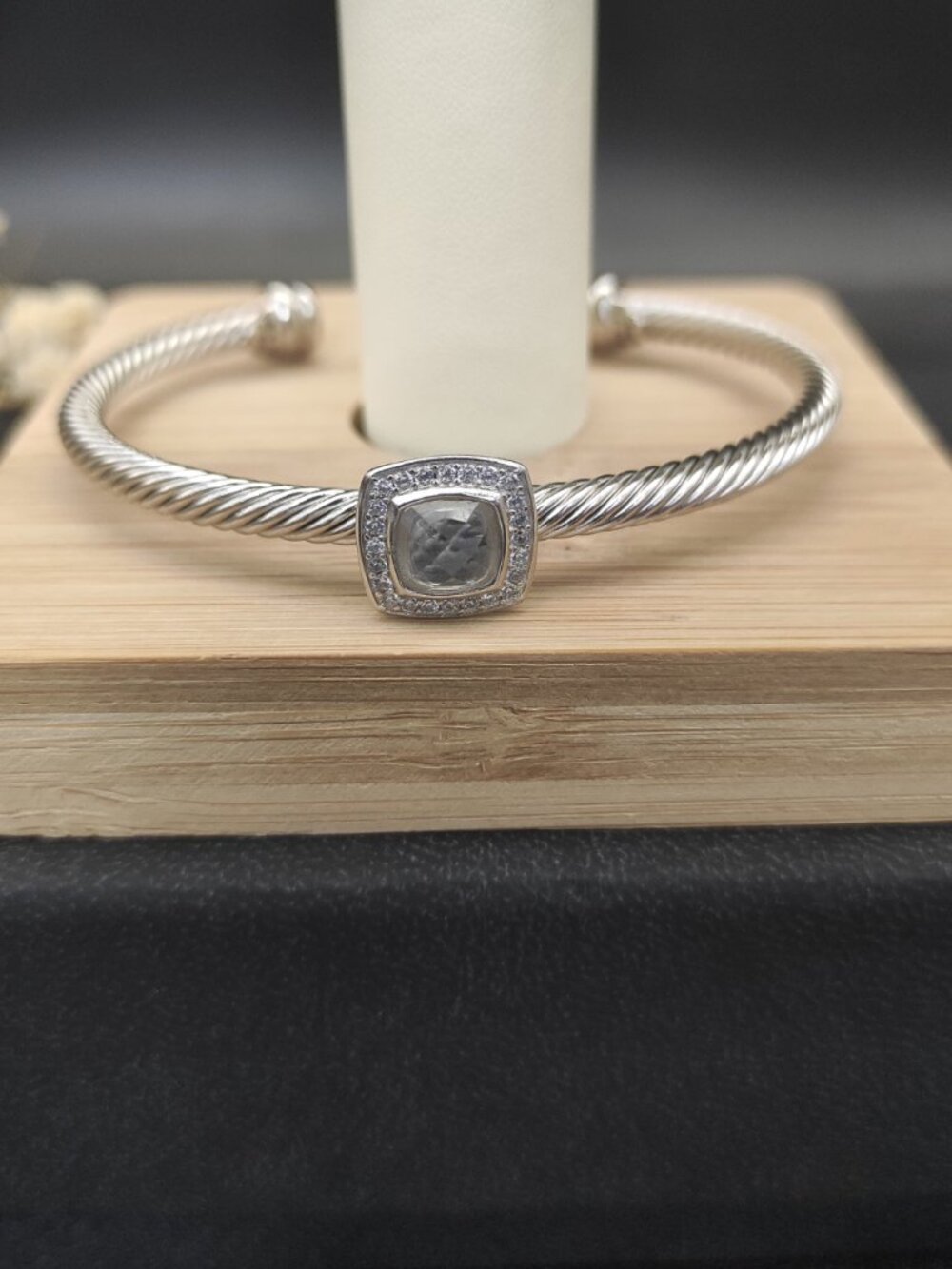 David Yurman 4mm square diamond buttonhole white diamond bracelet - Picture 5 of 5